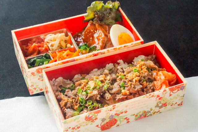 スタミナ二段弁当