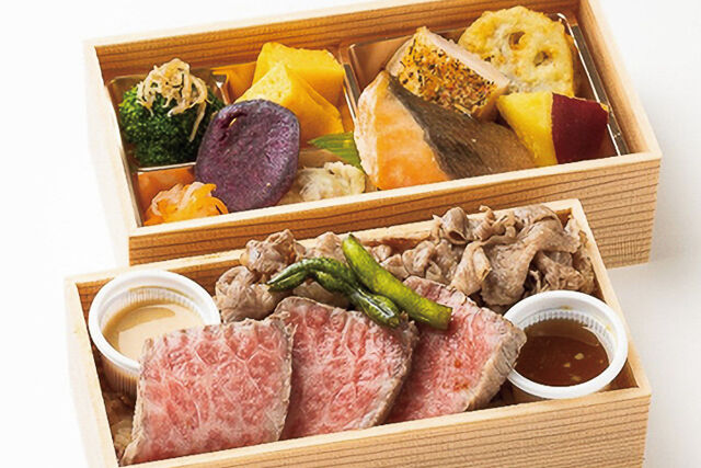 ごちそう2段懐石御膳 黒毛和牛すき焼き&厚切り和牛ローストビーフ