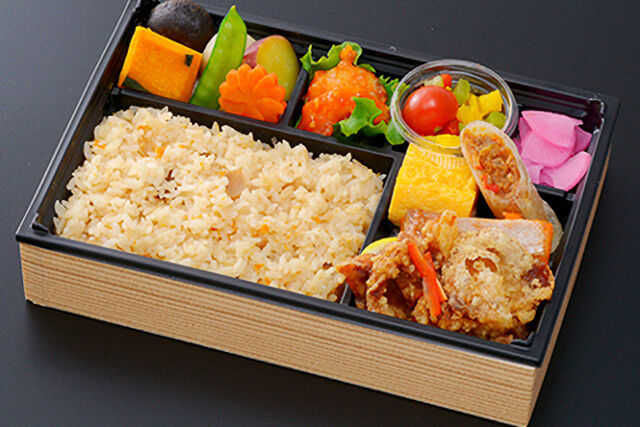 炊き込み彩り弁当