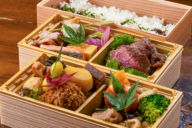 しまや 三段重 彩り弁当