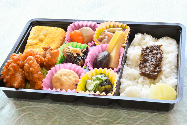 唐揚げ弁当