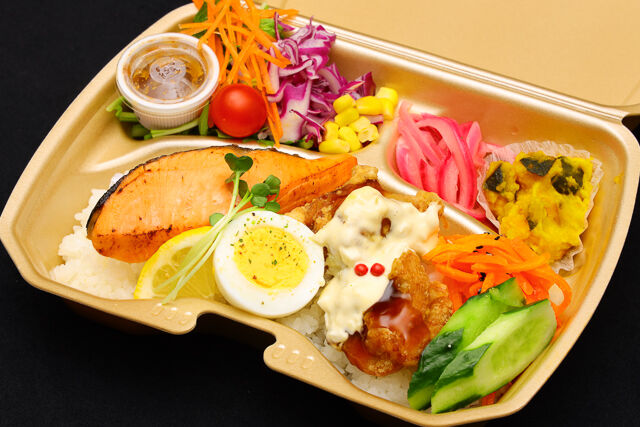 premium double【グリルサーモンwithチキン南蛮タル】