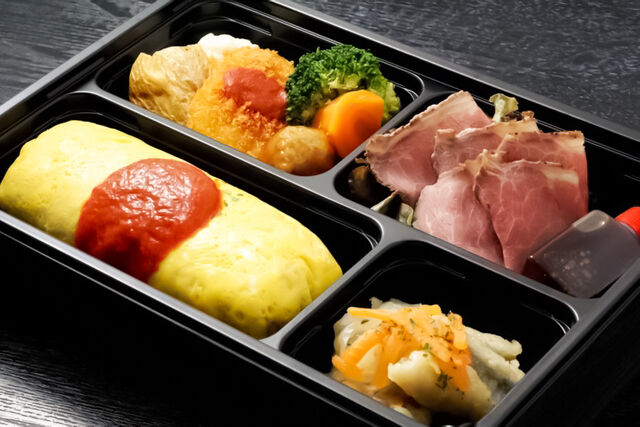 特製オムライスと和牛ローストビーフの洋食御膳