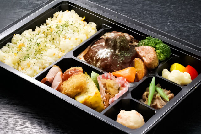 特製煮込みハンバーグ~デミグラスシチューがけ~