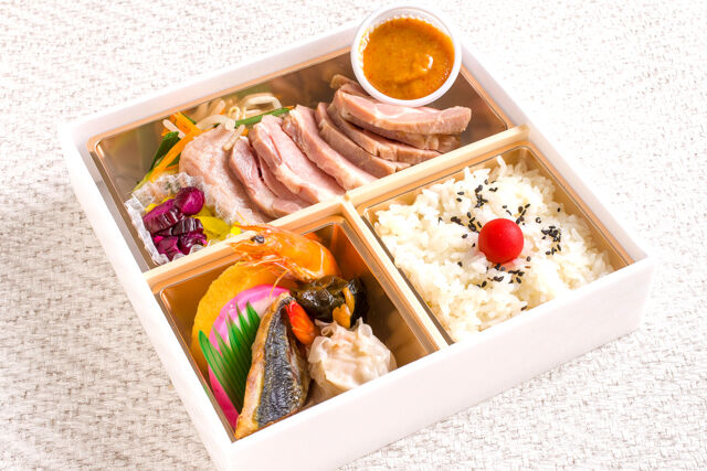 蒸し豚辛子酢味噌弁当