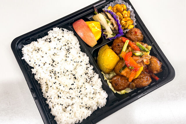 【デイリー】大豆ミートの野菜チリガーリック炒め弁当(ベジタリアン)