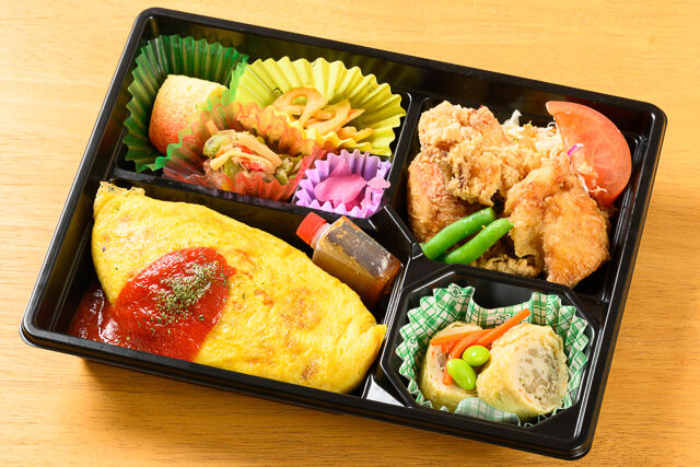 唐揚げスペシャルオムライス弁当