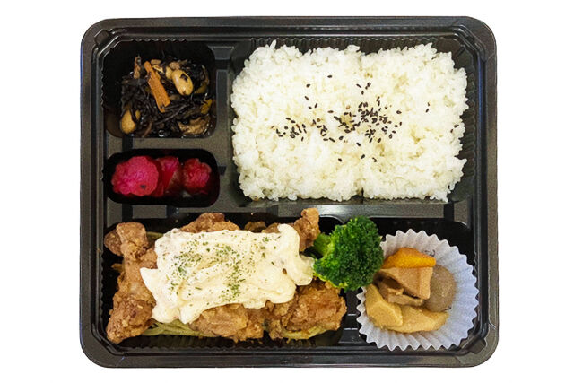 濃厚タルタルのチキン南蛮弁当