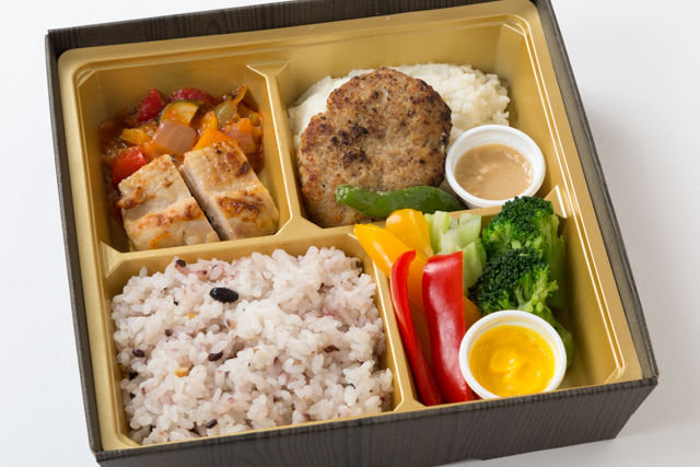 ハンバーグとキノコと根菜のラタトゥイユ弁当