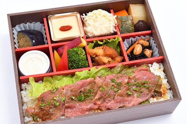 ローストビーフと彩り8枡弁当