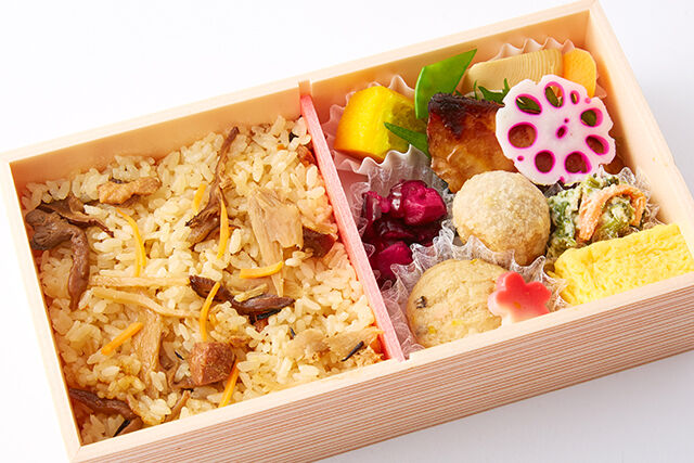 【冬限定】冬の味覚厳選ブリと鶏と根菜の十目ご飯弁当