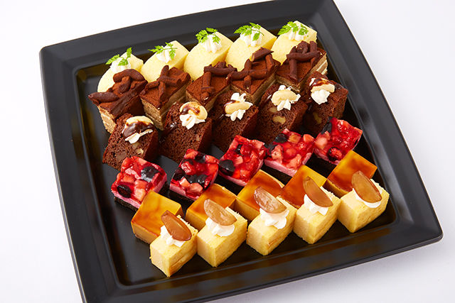 プチケーキ盛り合わせ