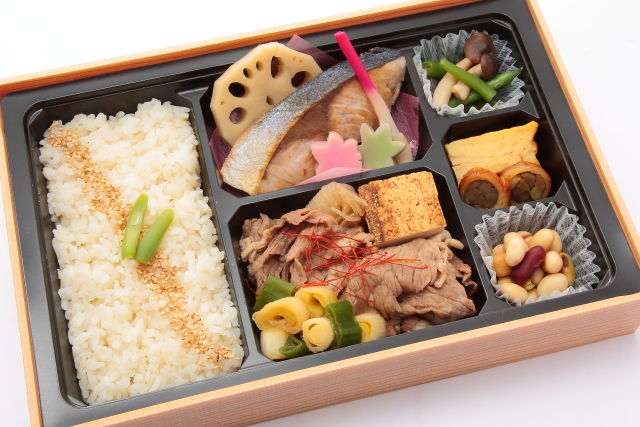 選べるごはんの牛すき焼き&ぶり塩焼き弁当