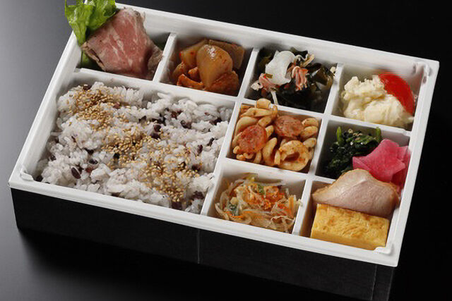 十八穀米!彩菜ヘルシー日替り弁当