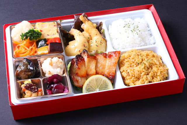 海老のハニーマスタードとチキンステーキ