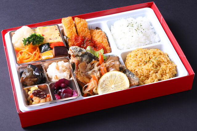サバのムニエルとポークカツレツ