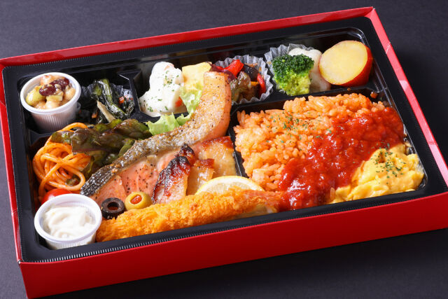 【ハロウィン限定】サーモンのムニエルとアソートBOX【チキンオムライス】