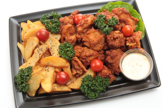 鶏の唐揚げ&フライドポテト盛り合わせ