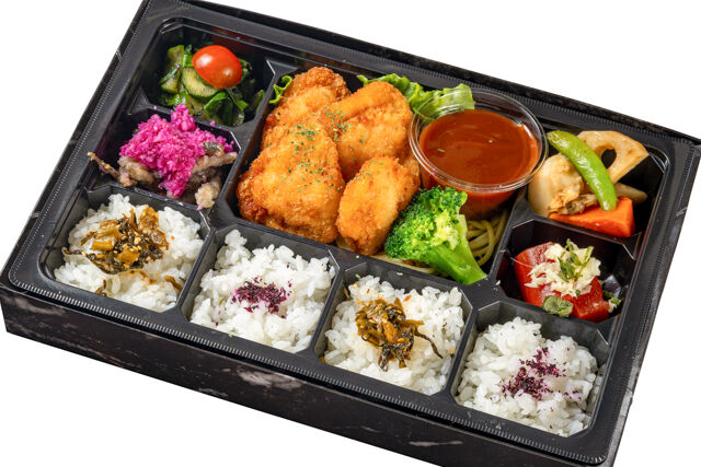 トマトを味わうチキンカツ弁当