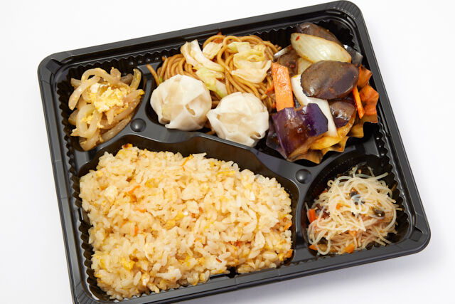 ガツンと中華弁当(4)麻婆茄子/肉焼売