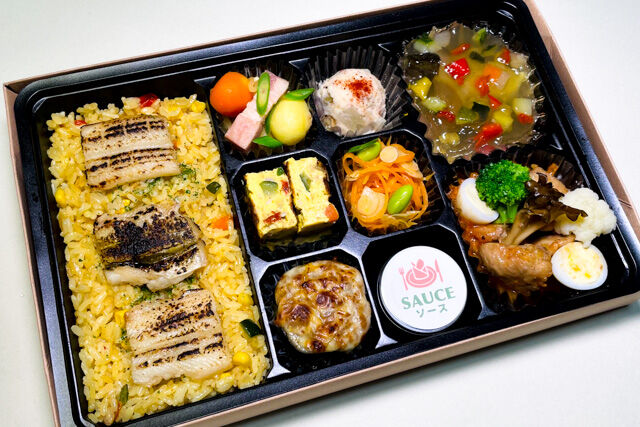 【夏・秋限定】フレンチBENTO〜鶏肉のローマ風トマト煮込み「パエリアご飯」〜