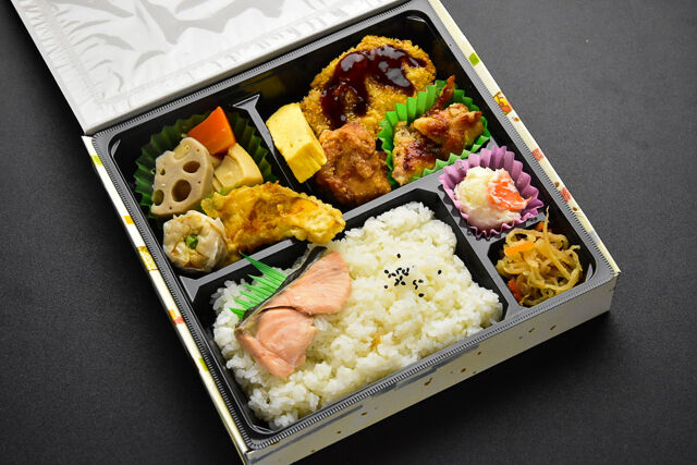 ギュッと詰まった・いろいろ弁当