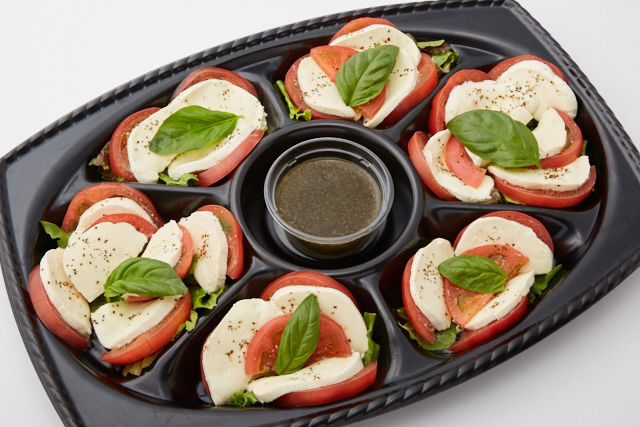 新鮮トマトのカプレーゼ