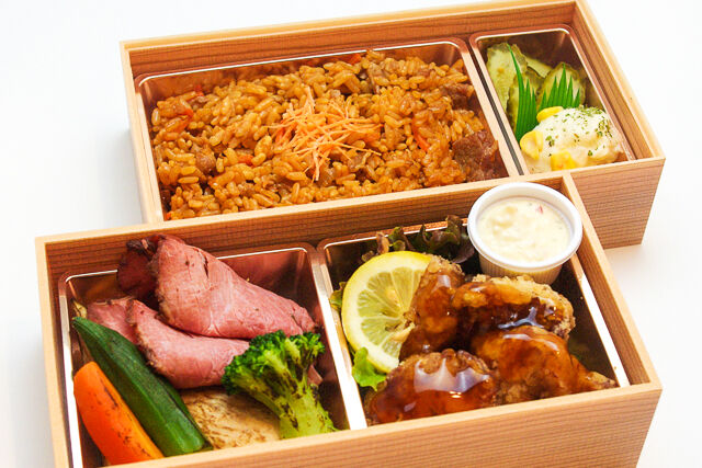 チキン南蛮とローストビーフ~ジャンバラヤスタイル~