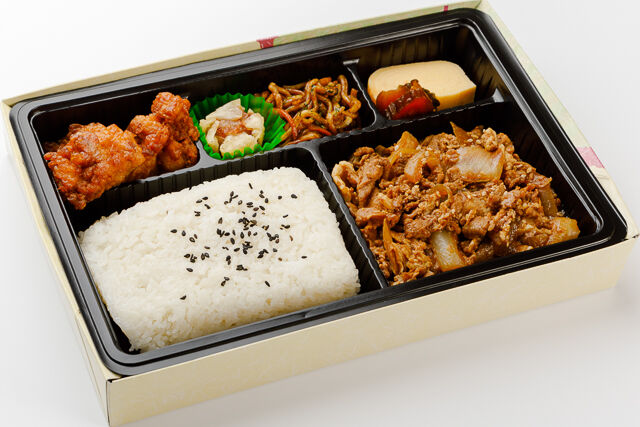 生姜焼き&唐揚げ贅沢弁当