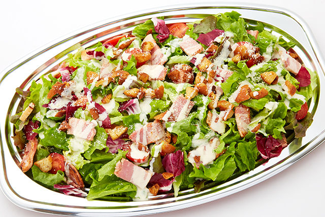 グリルベーコンのシーザーサラダ