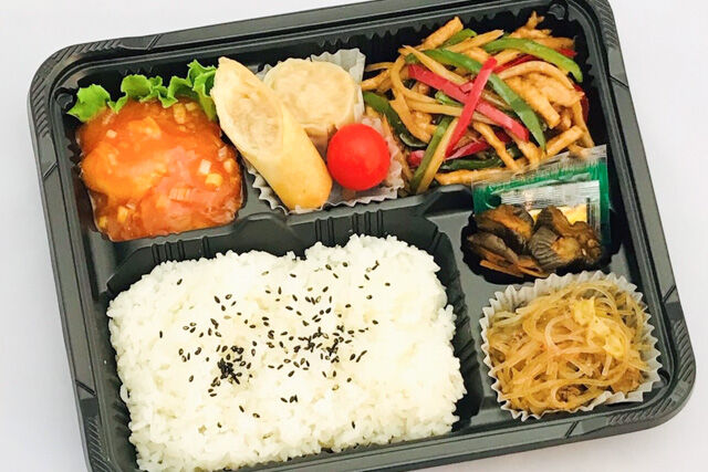 【中華弁当】豚肉の青椒肉絲×エビチリ