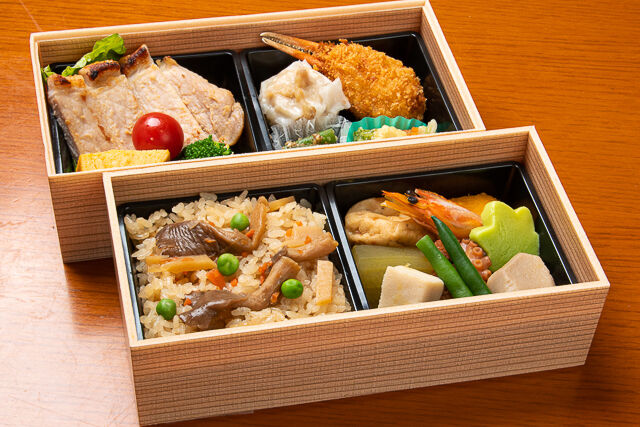 麓山高原豚味噌焼きと炊き込みご飯二段重