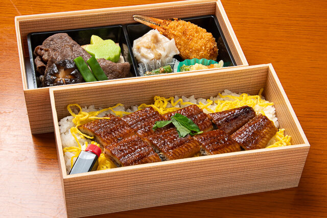 福島牛すき煮のうなぎご飯二段重