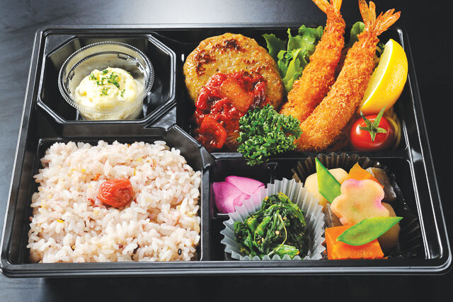てごねハンバーグとエビフライの弁当