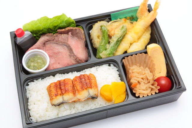 厳選牛ローストビーフとうなぎの特上御膳 ~山葵添え~