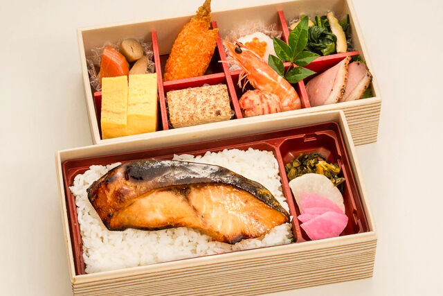 銀だら西京焼飯の二段重