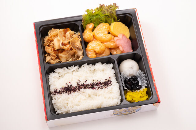 豚生姜焼き&エビマヨ弁当