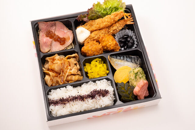 【熨斗対応可】4種の豪華おかずてんこ盛り弁当
