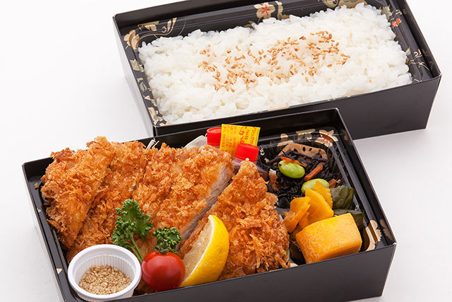 デラックス きなこ豚のロースかつ御膳