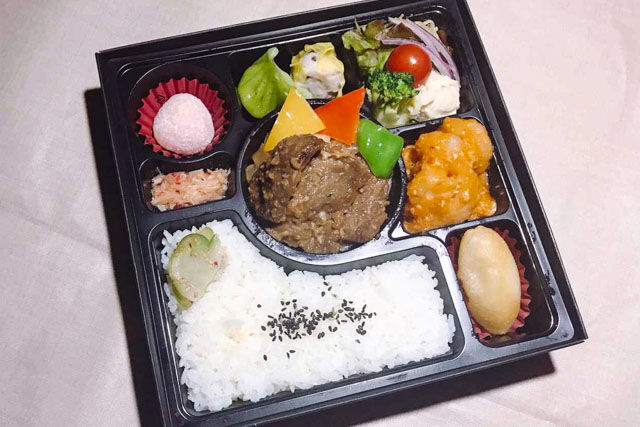 牛カルビオイスター炒め&エビチリ弁当