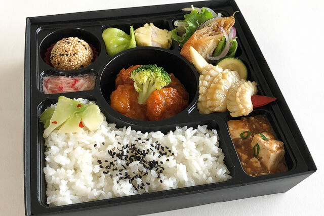 エビチリ&イカの海老味噌炒め弁当