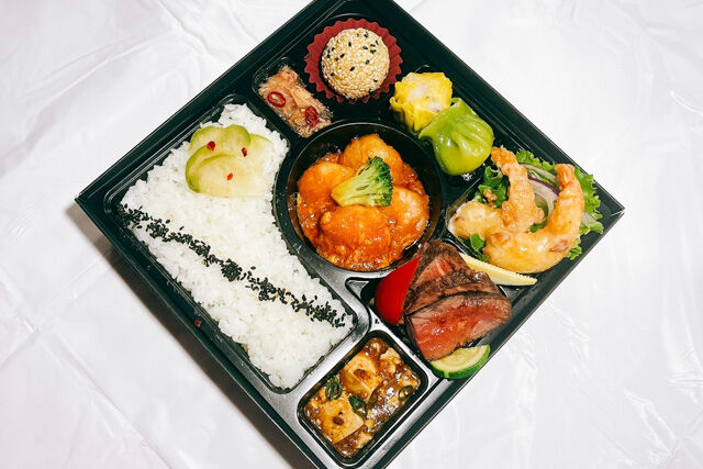 エビチリ・エビマヨ&牛ステーキオイスター炒め弁当