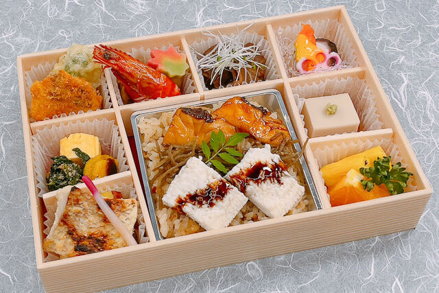 極上穴子と鯛弁当