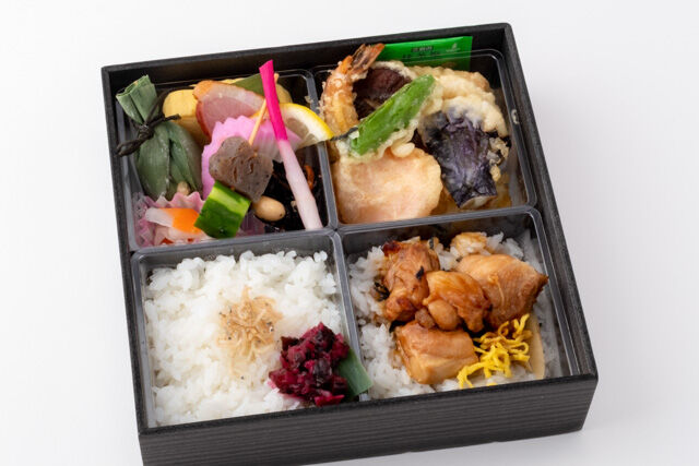 ご飯たっぷり京御膳(天ぷら&鶏めし)