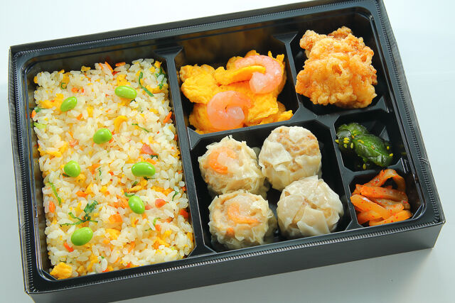 ボリューム満点!焼売弁当(炒飯)