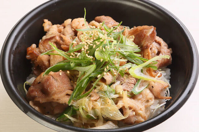 ネギ塩牛カルビ丼