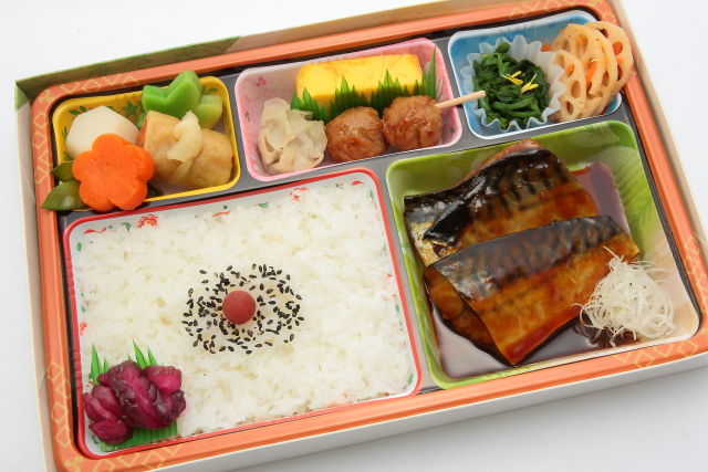 さば味噌煮弁当