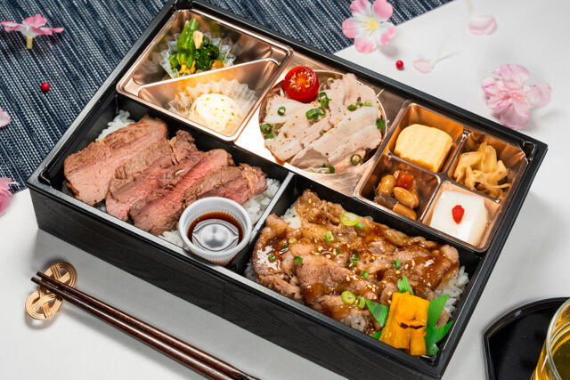 特選牛ステーキと和牛カルビ焼肉合盛り重