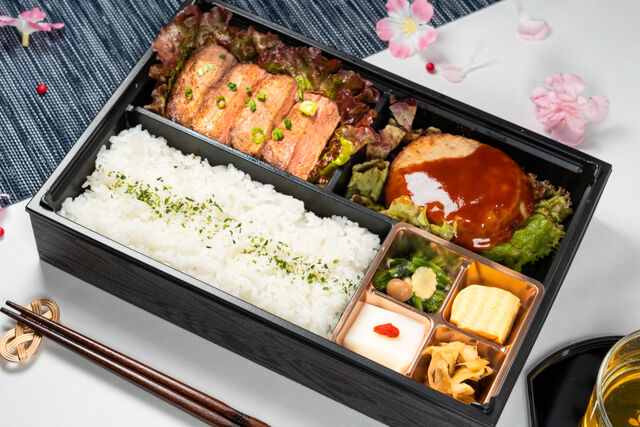 手ごねハンバーグと牛タンコンボ弁当