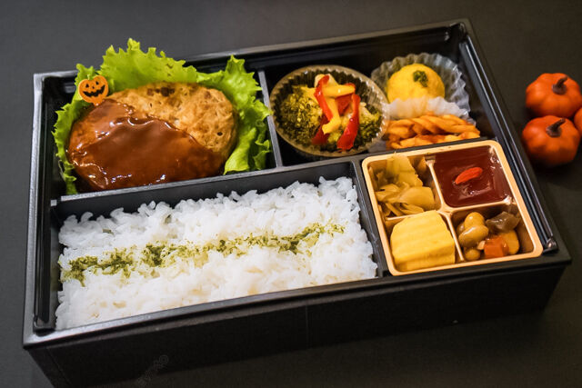【ハロウィン限定】ワイン仕立て和牛ハンバーグ御膳